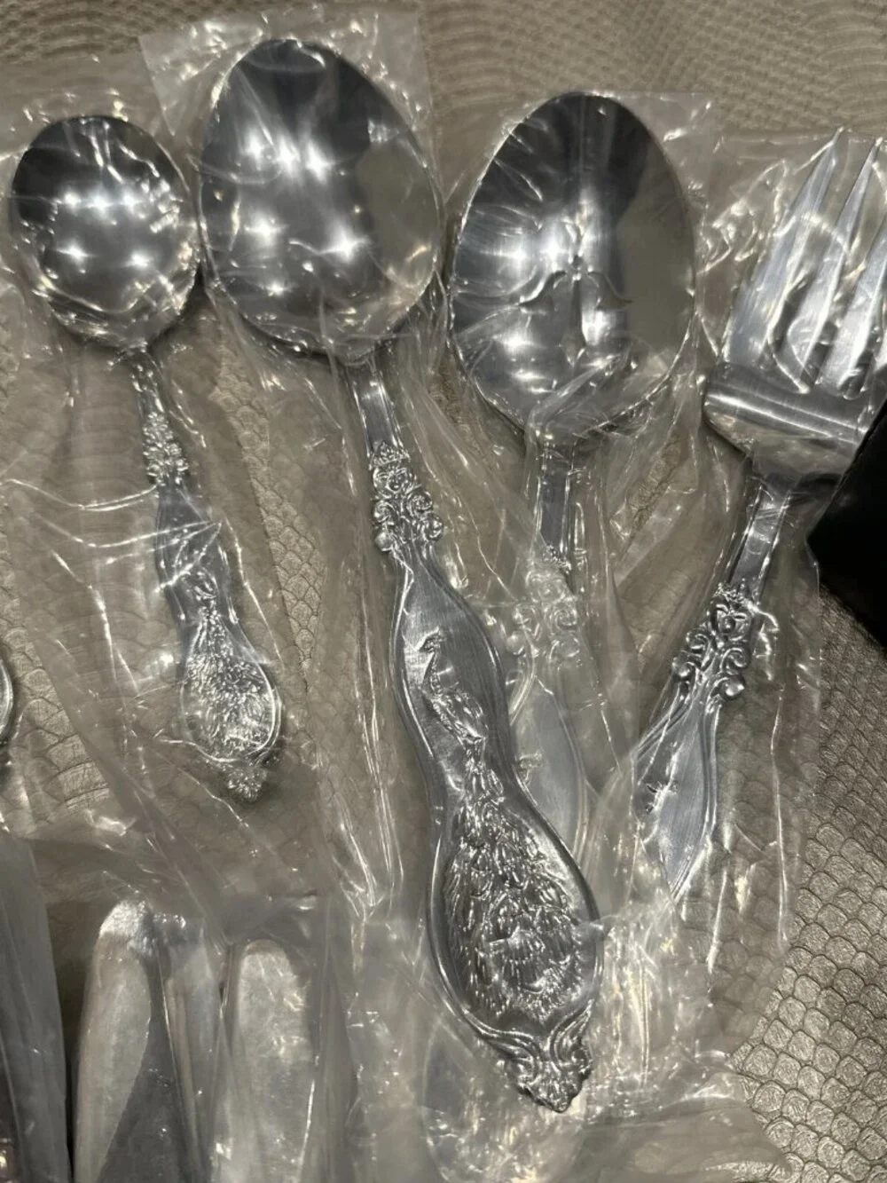 Wallace Peacock 45 Piece Service for 8 Stainless Steel 18/10 Flatware Set NEW